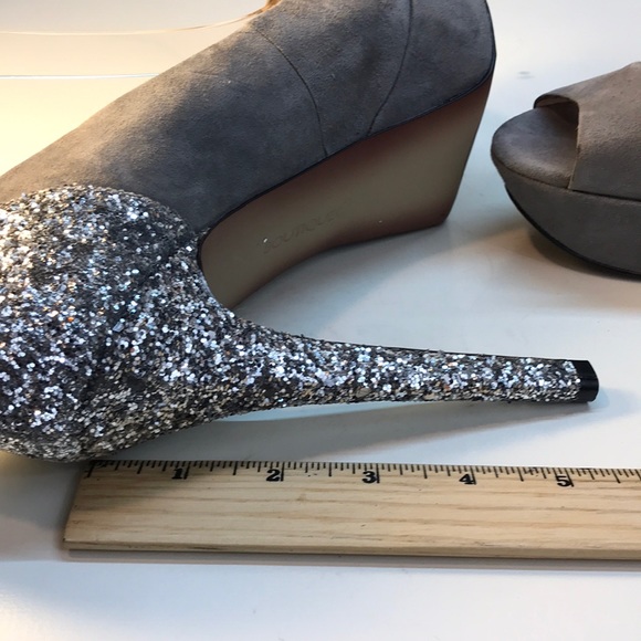 Boutique 9 Gray Suede Stilettos Glitter Heel Sz 10 - Picture 6 of 9